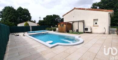 Maison de plain-pied à vendre 249 990 € 4 pièces 3 chambres 92 m² 809 m² de terrain La Ville-Dieu-du-Temple 82290