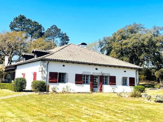 Maison à vendre 760 000 € 9 pièces 6 chambres 394 m² 8 900 m² de terrain Saint-Geours-de-Maremne 40230