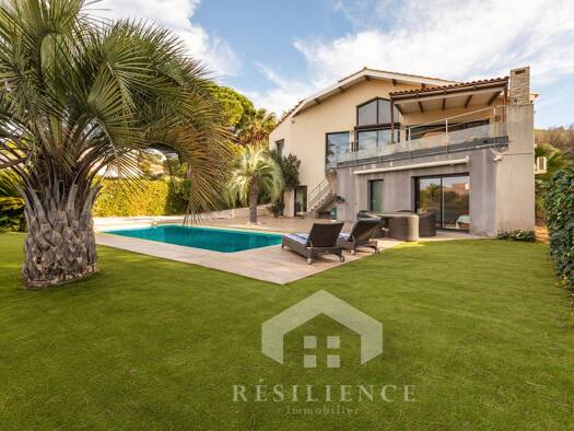 Villa à vendre 1 045 000 € 7 pièces 5 chambres 315 m² 1 300 m² de terrain Agde 34300