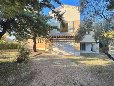 Maison à vendre 679 000 € 3 pièces 2 chambres 120 m² 757 m² de terrain Ceinture-Centre Ville Saint-Rémy-de-Provence 13210