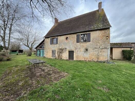 Maison à vendre 108 600 € 5 pièces 2 chambres 260 m² 918 m² de terrain Pommiers 36190