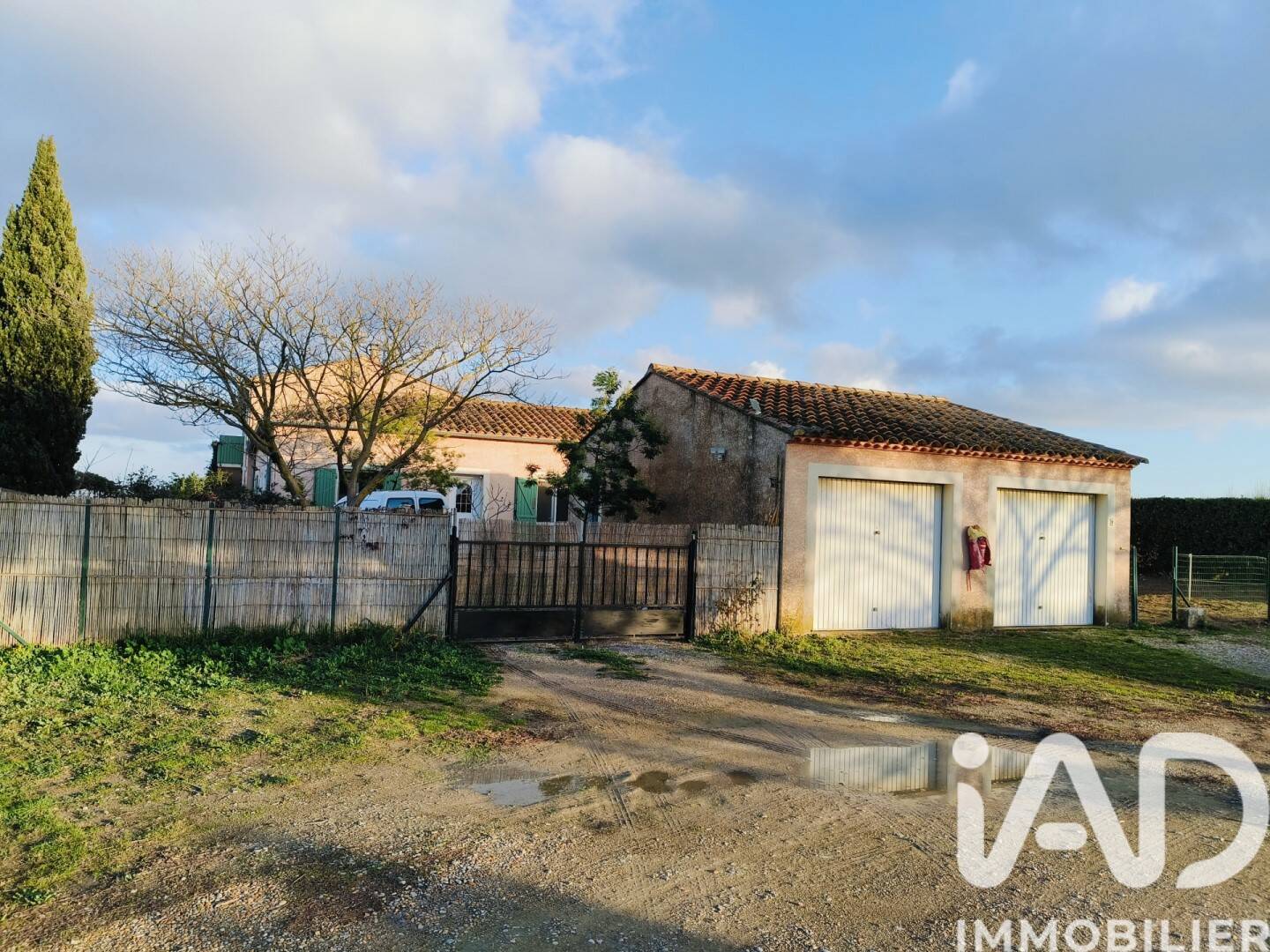 Maison à vendre, 375m², SAINT LAURENT D'AIGOUZE