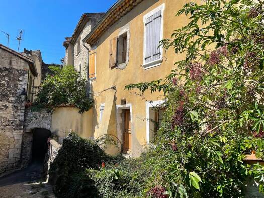 Maison à vendre 180 000 € 4 pièces 2 chambres 85 m² 371 m² de terrain Châteauneuf-du-Rhône 26780