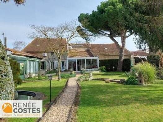 Maison en viager occupé Bouquet 205 610 € 7 pièces 5 chambres 270 m² 1 475 m² de terrain Champlain Rochefort 17300