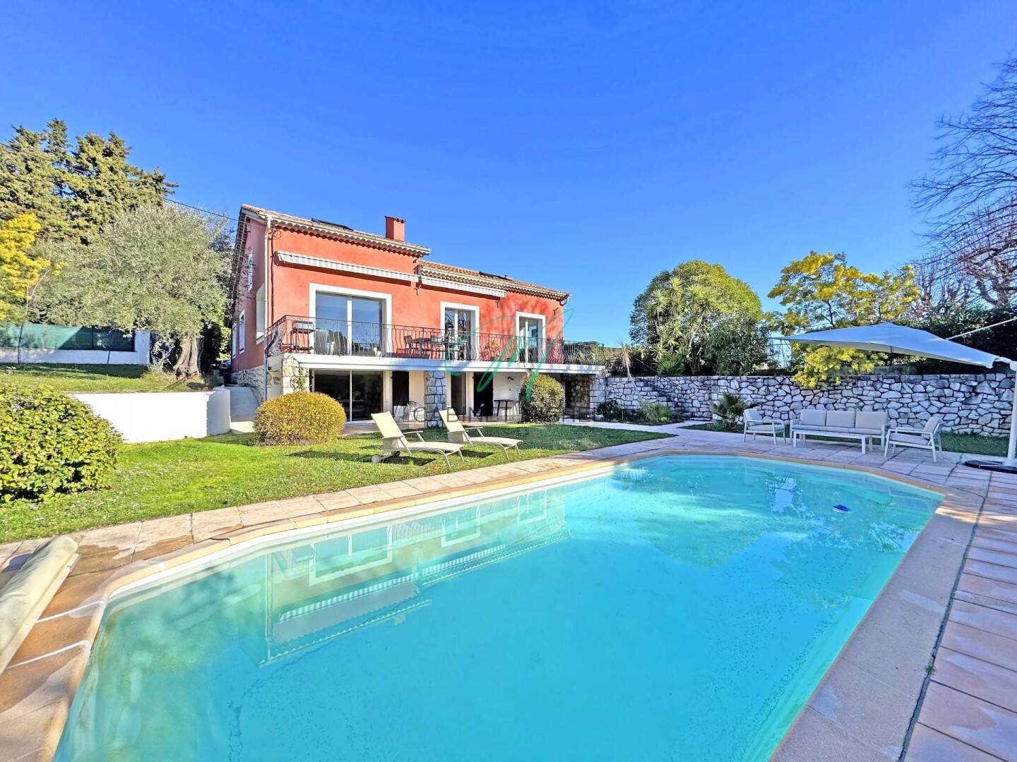 Maison à vendre, 138m², CHATEAUNEUF DE GRASSE