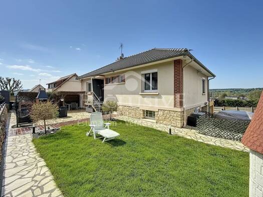 Maison de plain-pied à vendre 787 500 € 7 pièces 4 chambres 178 m² 1 093 m² de terrain Saint-Arnoult 14800