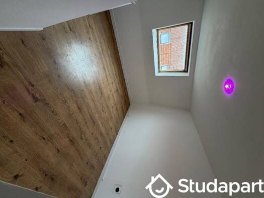 Appartement à louer - logement étudiant 490 € 1 pièce 1 chambre 14 m² 2ème étage Epeule-Trichon Roubaix 59100