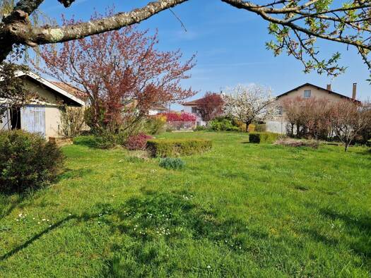 Villa à vendre 235 000 € 7 pièces 1 chambre 141,53 m² 1 948 m² de terrain Flace-Bel Horizon Mâcon 71000