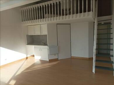 Appartement à louer 575 € 2 pièces 1 chambre 35 m² Dernier étage, Étage 3/3 Le Cap d'Agde Agde 34300