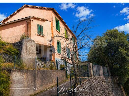 Maison à vendre 122 872 € 11 pièces 10 chambres 184 m² 211 m² de terrain Quillan 11500