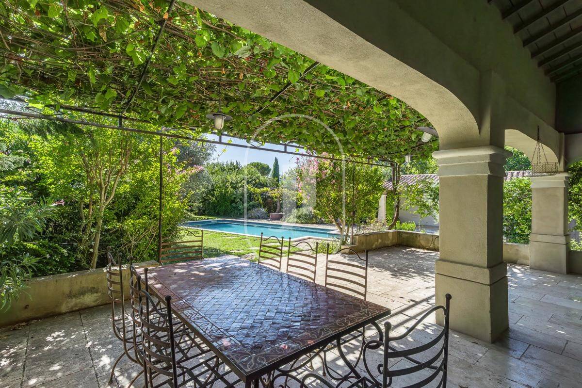 Maison à vendre, 188m², L'ISLE SUR LA SORGUE