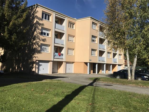 Appartement à louer 675 € 5 pièces 3 chambres 83 m² Étage 2/3 Virieu-le-Grand 01510