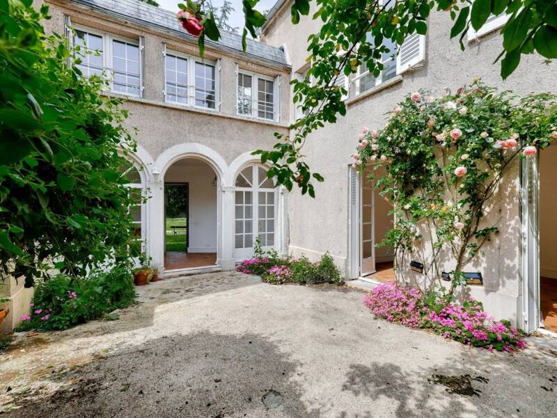 Maison à vendre, 140m², MARNES LA COQUETTE