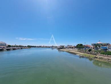 Boutique avec bail commercial 60 m² de surface de vente Croix de Vie Saint Gilles Croix de Vie 85800
