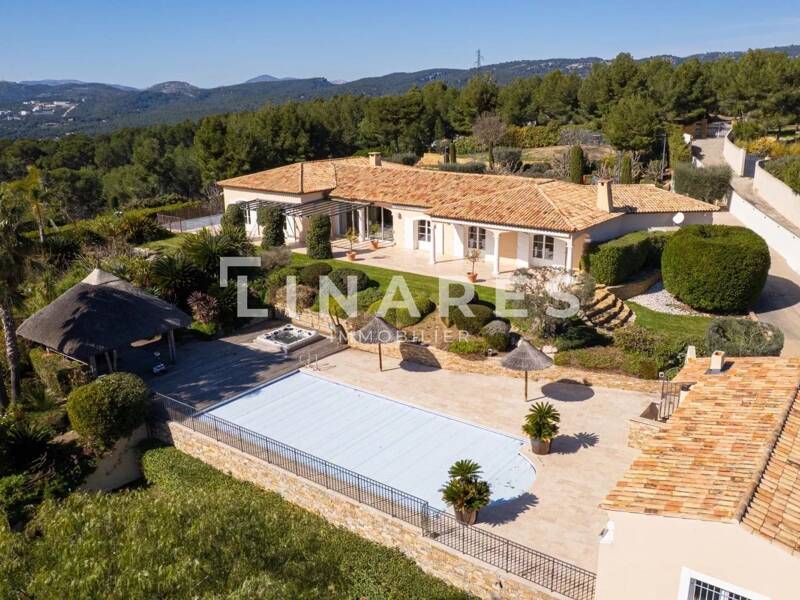 Maison à vendre, 570m², CEYRESTE