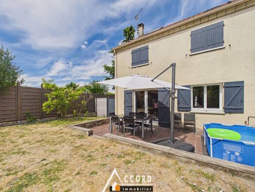 Maison à vendre 514 000 € 6 pièces 4 chambres 125 m² 533 m² de terrain Le Val-Notre Dame Sartrouville 78500