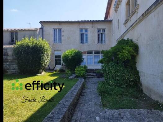 Appartement à vendre 126 000 € 4 pièces 2 chambres 65 m² Étage 1/3 Rabelais-Le Porteau Fontenay-le-Comte 85200