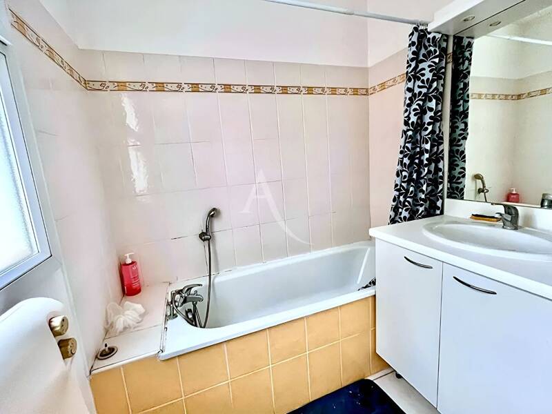 Maison à louer, 40m², MEZE