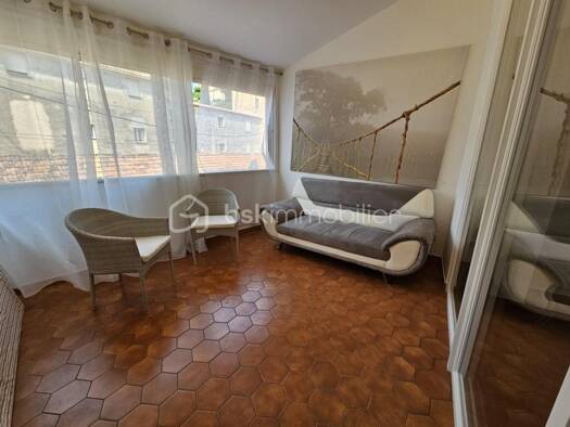 Appartement à vendre 215 000 € 4 pièces 2 chambres 104 m² Étage 1/2 Centre Les Arcs 83460