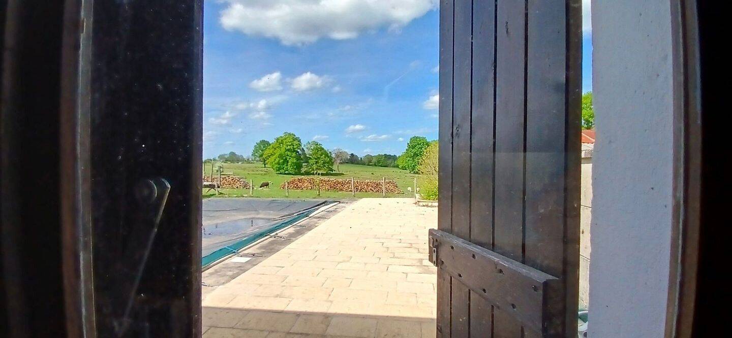 Maison à vendre, 112m², SAINT PRIEST LES FOUGERES