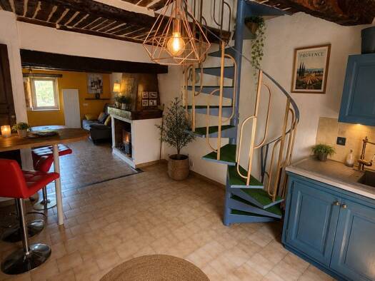 Duplex à vendre 88 500 € 2 pièces 1 chambre 48 m² Étage 1/3 Bargemon 83830