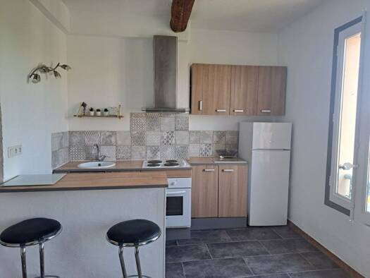 Appartement à louer 560 € 1 pièce 26,3 m² Étage 3/1 Centre Ancien Draguignan 83300