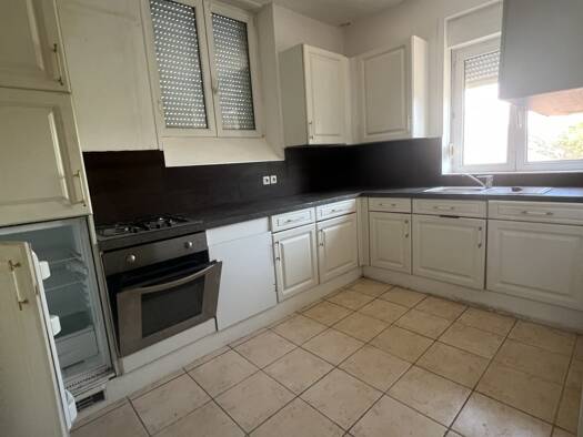 Appartement à louer 510 € 3 pièces 2 chambres 65 m² Étage 1/1 Nord Mirecourt 88500