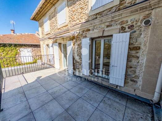 Appartement à louer 798 € 3 pièces 2 chambres 72 m² Piolenc 84420