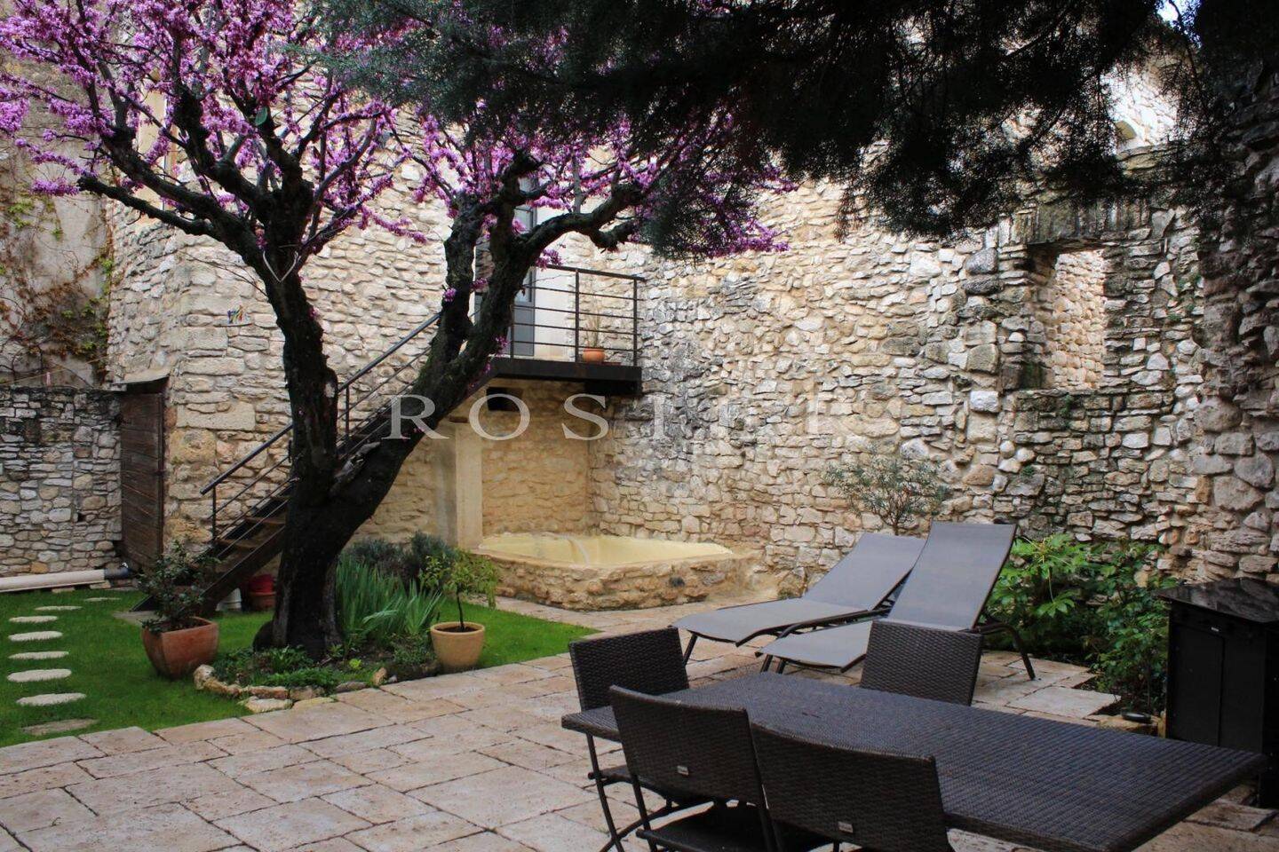 Maison à vendre, 150m², GORDES