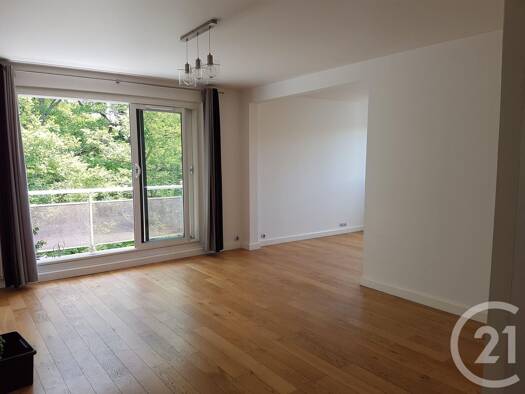 Appartement à louer 1 334 € 4 pièces 2 chambres 83,1 m² 5ème étage Verneuil-sur-Seine 78480