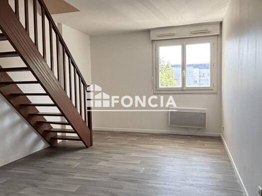 Duplex à louer 737 € 2 pièces 1 chambre 35,09 m² 3ème étage La Boissiere Plaisir 78370