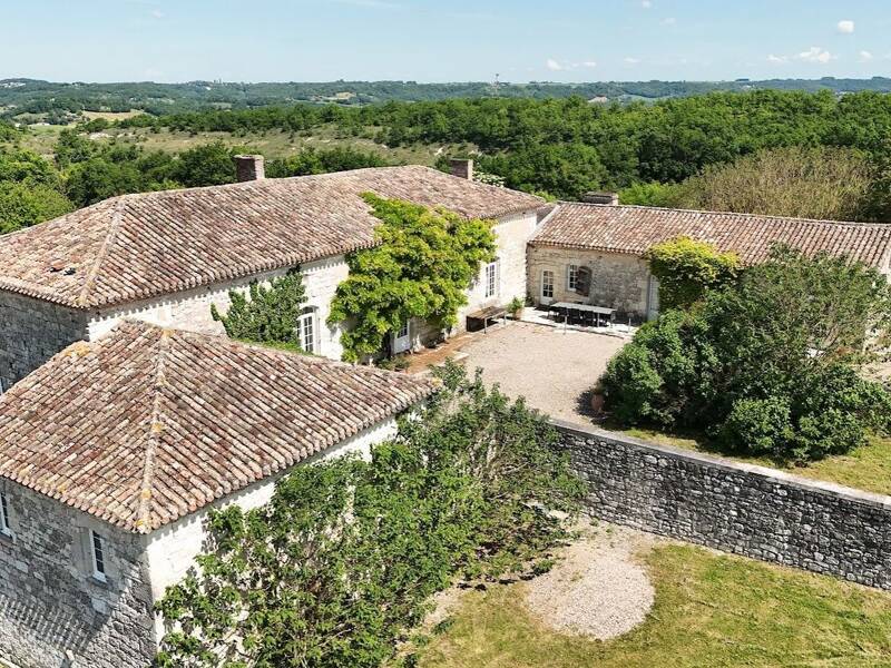 Maison à vendre, 490m², SAINT MARTIN DE BEAUVILLE