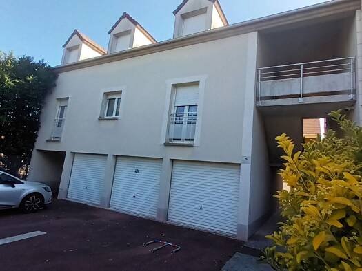 Appartement à vendre 149 900 € 2 pièces 1 chambre 41 m² Étage 1/2 Leclerc-Verdun Nord Est Brie Comte Robert 77170