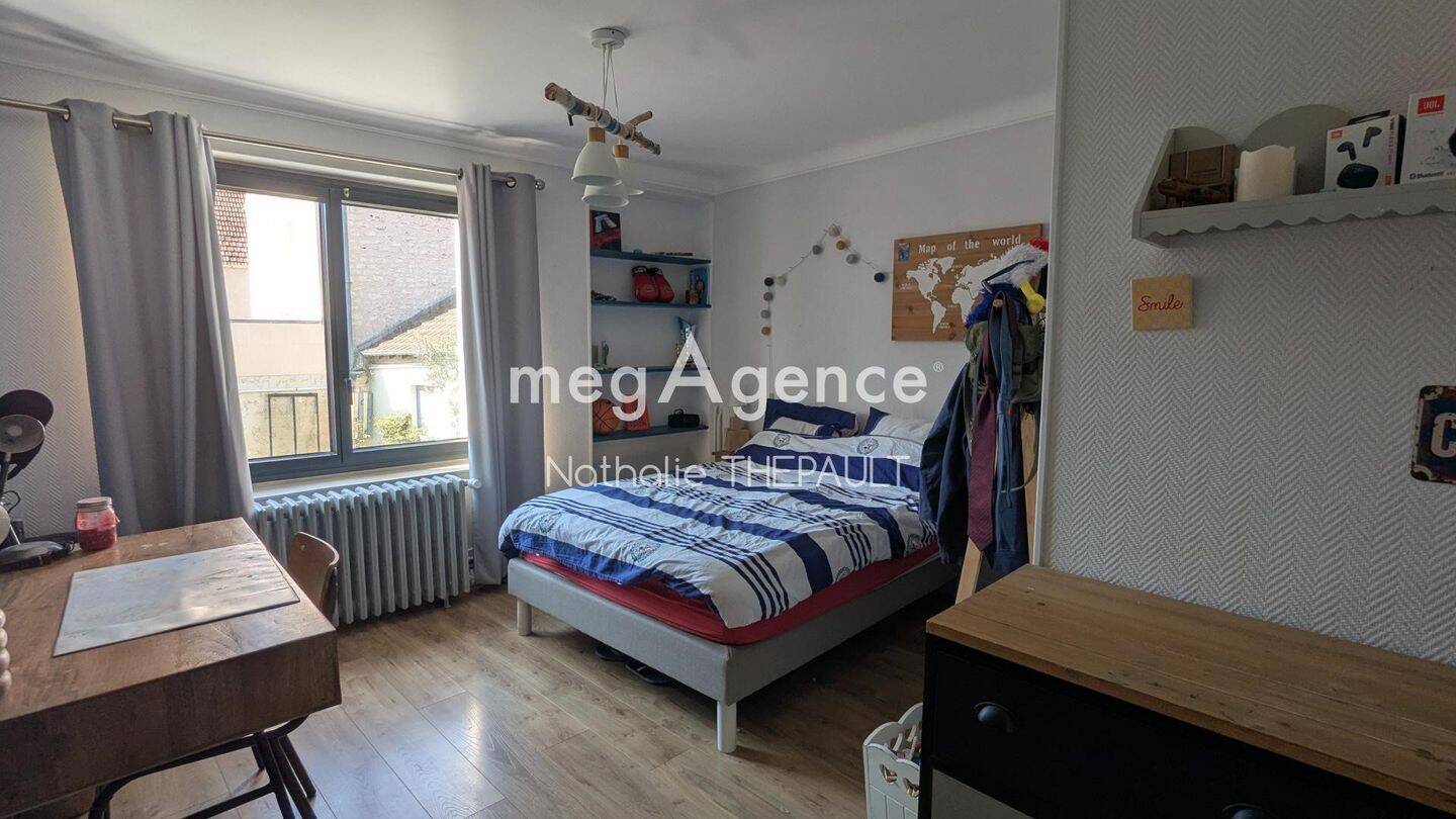 Maison à vendre, 138m², FOLLAINVILLE DENNEMONT