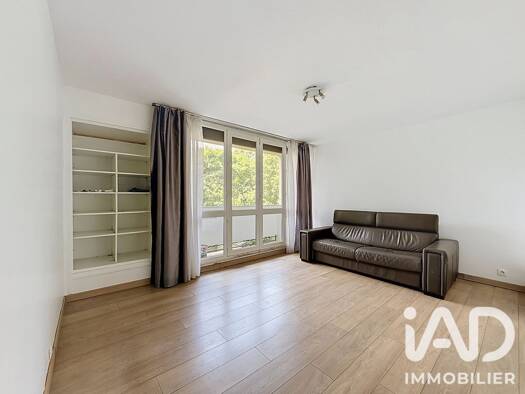 Appartement à vendre 170 000 € 3 pièces 2 chambres 55,35 m² RDC/5 La Bruyere Poissy 78300