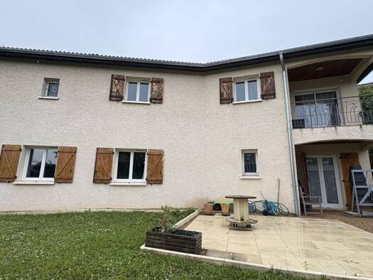 Villa à louer 1 495 € 5 pièces 4 chambres 119 m² Sain Bel 69210