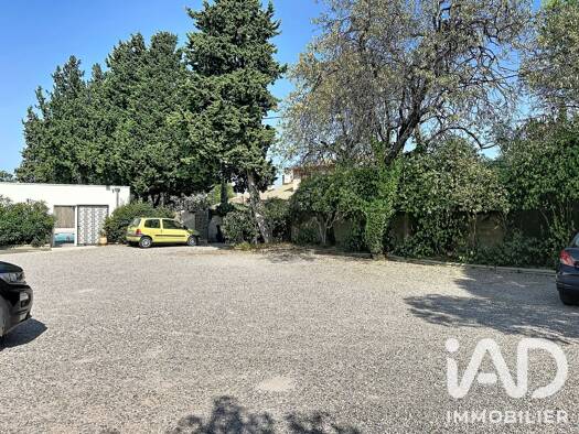 Immeuble à vendre 1 050 000 € 630 m² Croix des Oiseaux Avignon 84000