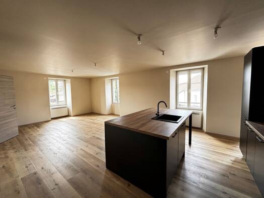 Immeuble à vendre 169 000 € 205 m² Châlonvillars 70400