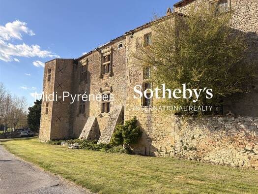 Château à vendre 249 000 € 10 pièces 2 chambres 555 m² 1 122 m² de terrain Villefranche-de-Lauragais 31290