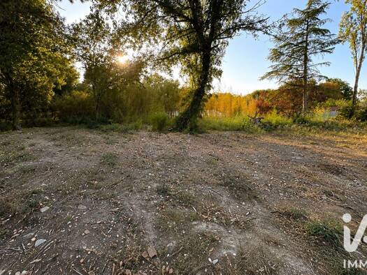 Terrain constructible à vendre 115 000 € 843 m² de terrain Le Pout 33670