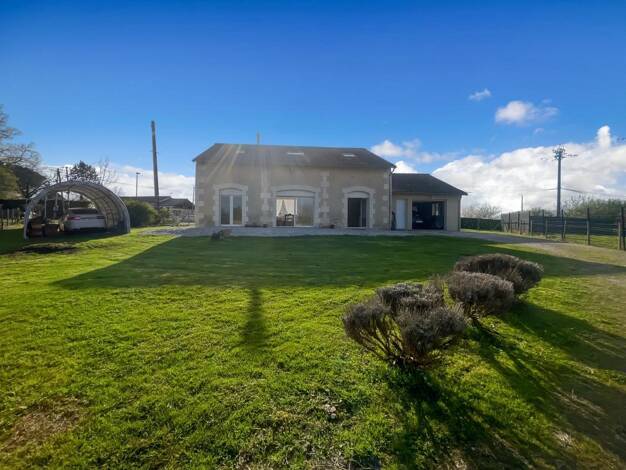 Maison à vendre 199 900 € 4 pièces 3 chambres 103 m² 1 048 m² de terrain Mensignac 24350