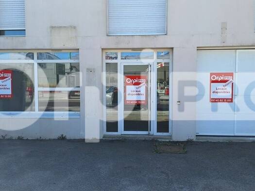 Local commercial à louer 1 776 € 131 m² de surface de vente Saint Nazaire 44600