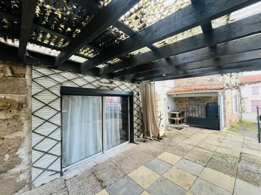 Maison à vendre 65 400 € 4 pièces 3 chambres 137 m² 294 m² de terrain Brillac 16500