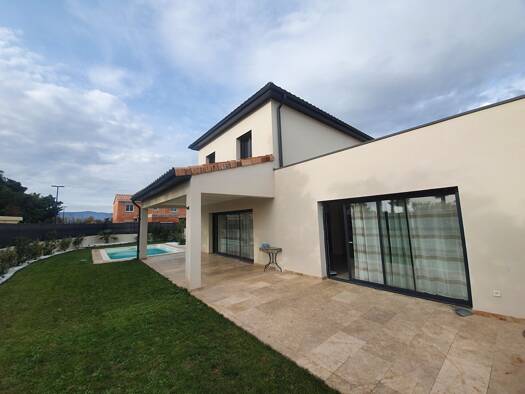 Maison à vendre 519 000 € 5 pièces 4 chambres 149 m² 600 m² de terrain Montélimar 26200