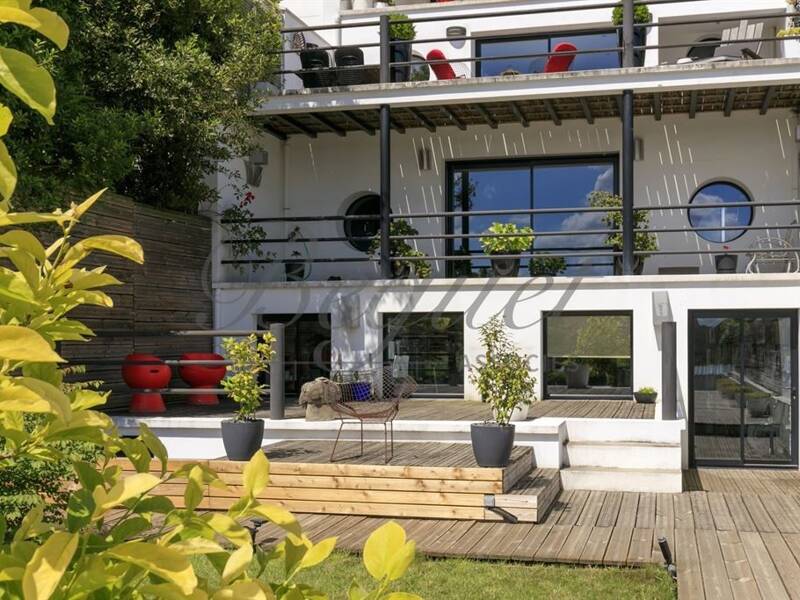 Maison à vendre, 360m², SURESNES