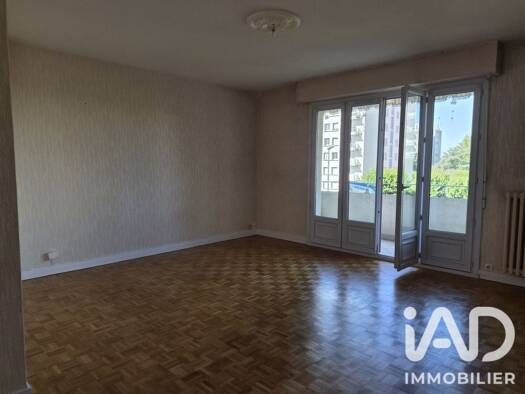 Appartement à vendre 87 300 € 3 pièces 1 chambre 51,83 m² Étage 2/13 Est Blois 41000