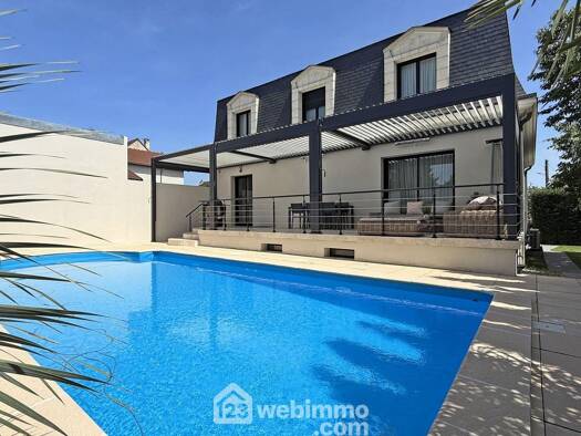 Maison à vendre 899 000 € 8 pièces 4 chambres 235 m² 500 m² de terrain Ormesson-sur-Marne 94490