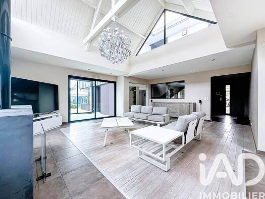 Maison à vendre 1 145 000 € 9 pièces 6 chambres 274 m² 1 160 m² de terrain Bourg Guidel 56520