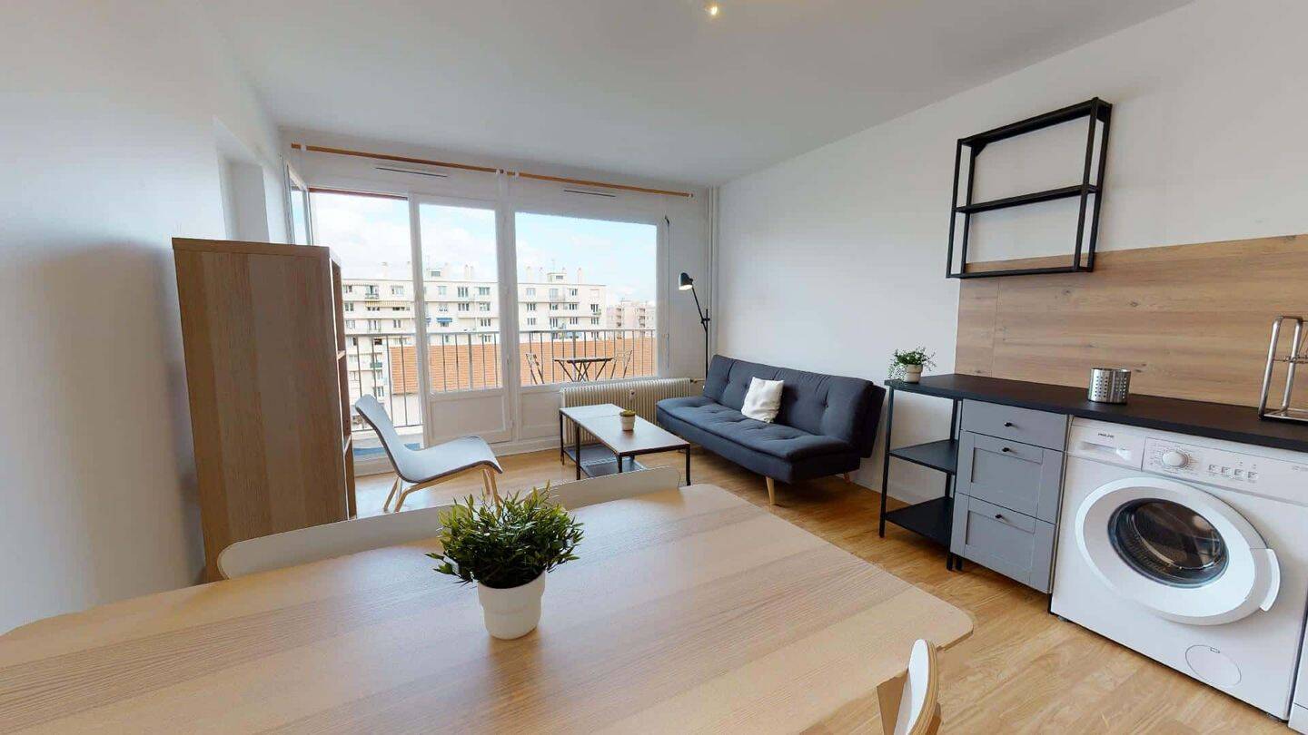 Room in Place Wilson, Villeurbanne for 82 m² with 4 bedrooms - C — 16