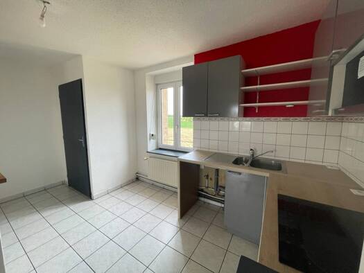 Appartement à louer 450 € 3 pièces 1 chambre 53 m² 1er étage Jussey 70500